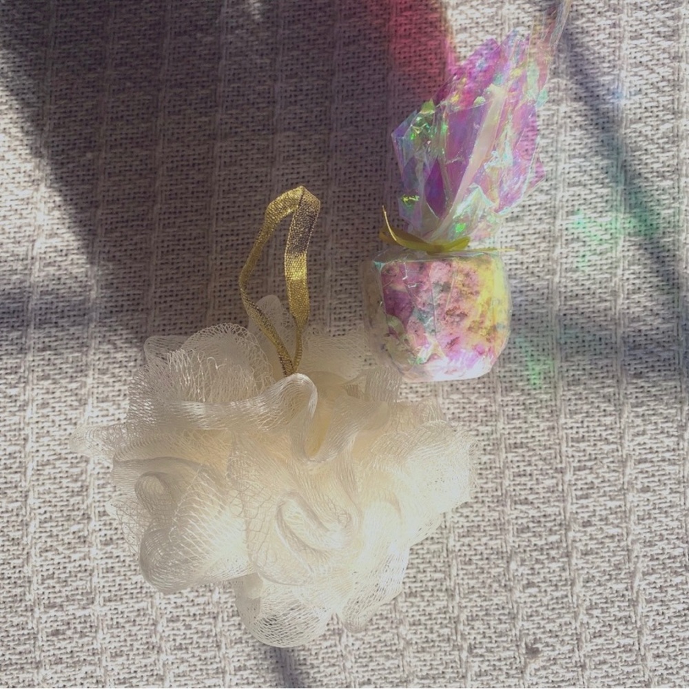 Bath Bomb + Pouf Set Clean Beauty Luxury Self-Care Lot Mermaid Rainbow Gift Set